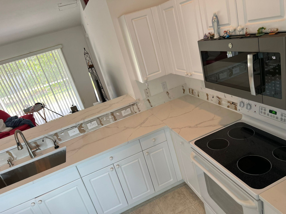 Kitchen countertops and Backsplash