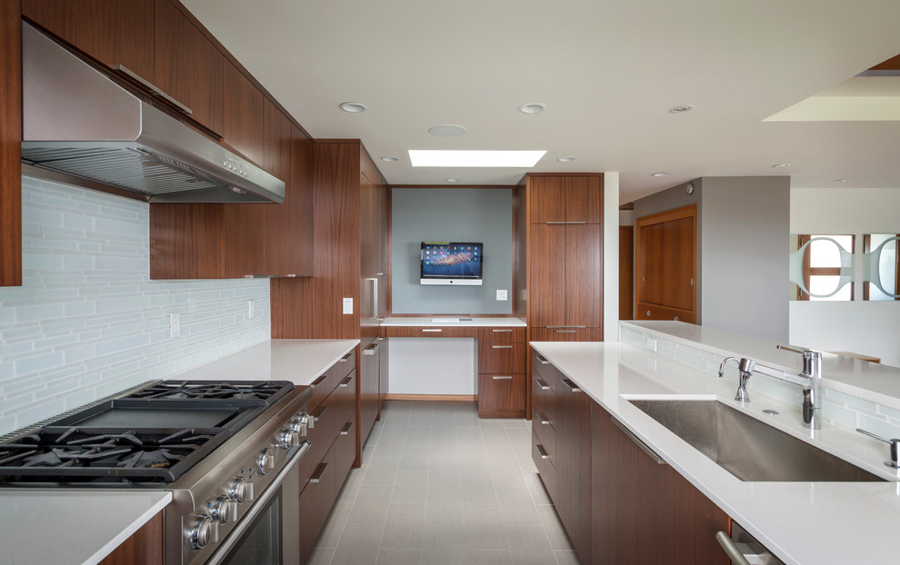 Inspiration for a contemporary kitchen in Seattle with stainless steel appliances.