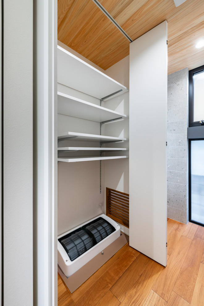 東京23区にあるコンテンポラリースタイルのおしゃれな収納・クローゼットの写真