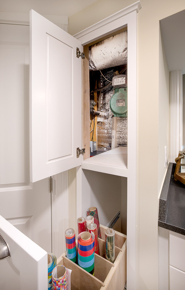 Home design - transitional home design idea in Columbus
