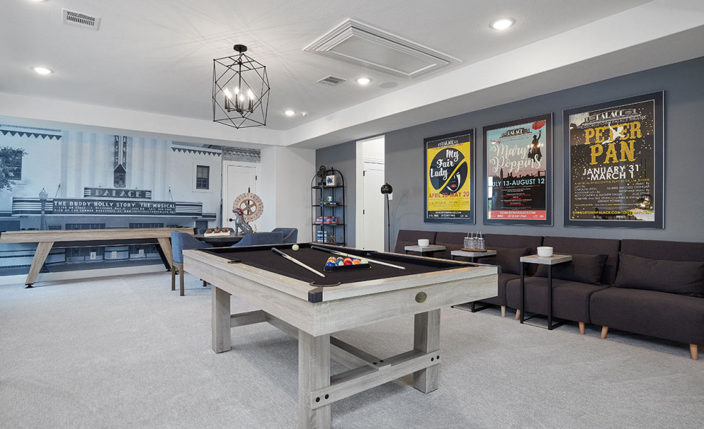 Immagine di un soggiorno design con sala giochi, pareti bianche, moquette e pavimento grigio