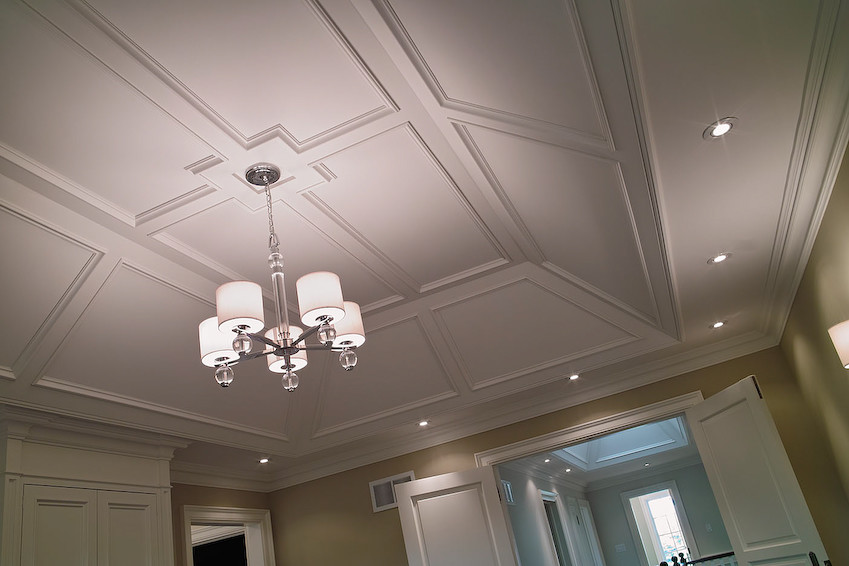 Inspiration for a transitional home design remodel in Toronto