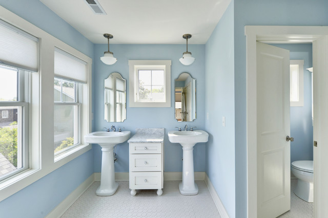 Crown Your Pedestal Sink With A Fitting Mirror - Bathroom Design With Pedestal Sinks