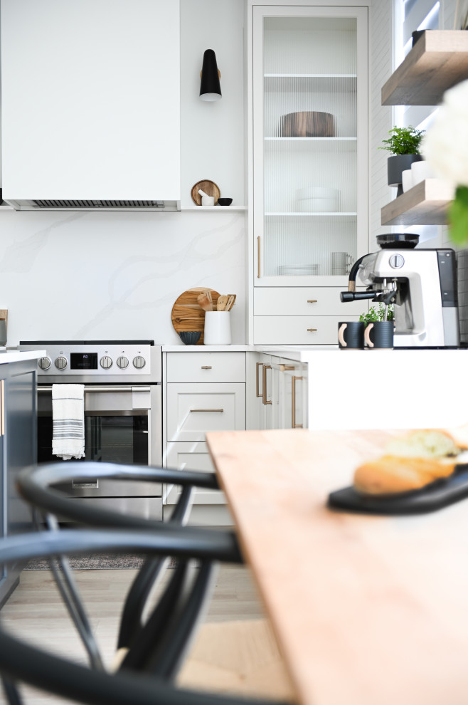 Kitchen - transitional kitchen idea
