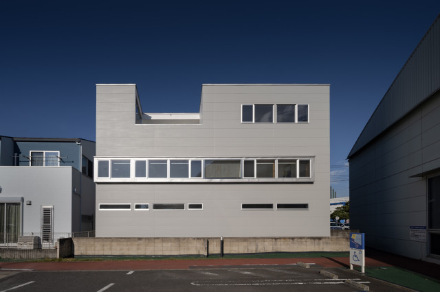 綱島東の出窓　〜建築でつなぐ未来〜 moderne-facade
