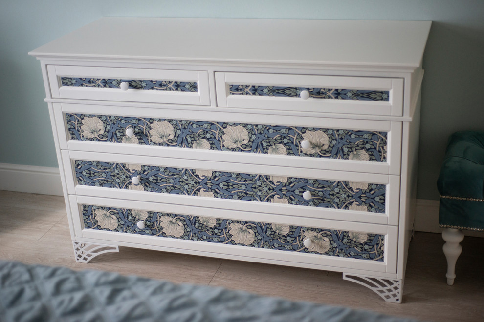 Pre-Raphaelite Appartment