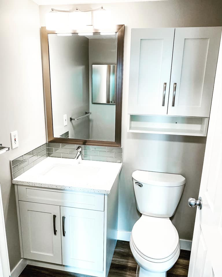 Bathroom - transitional bathroom idea in Calgary