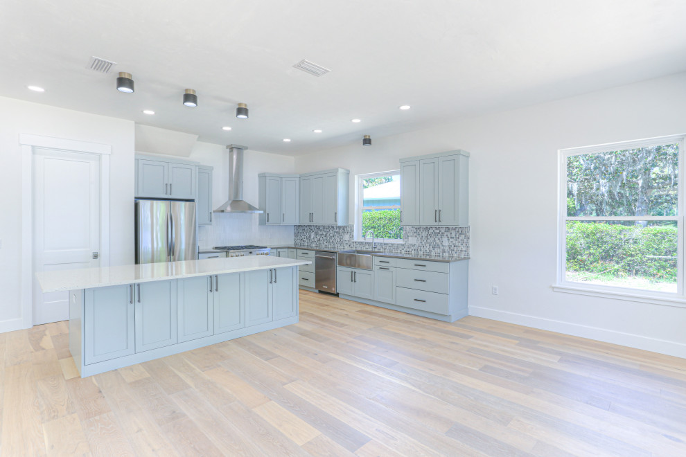 Custom Home - Lake Winnott, FL