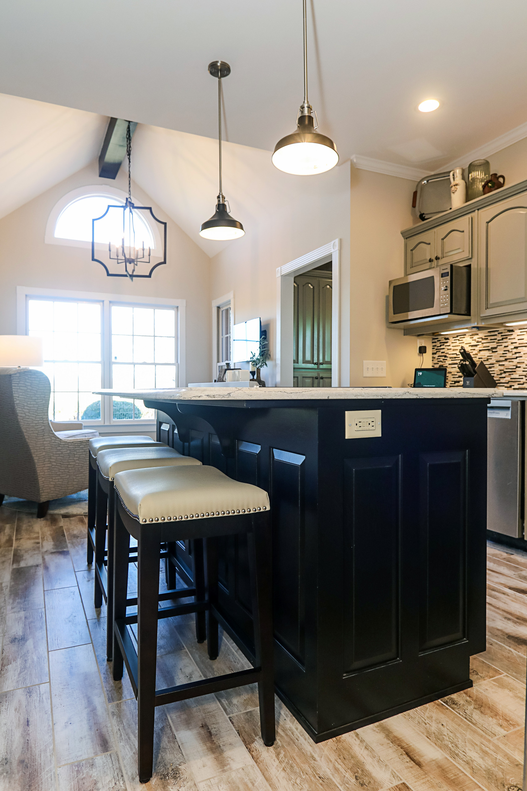 Lula Kitchen & Butler's Pantry