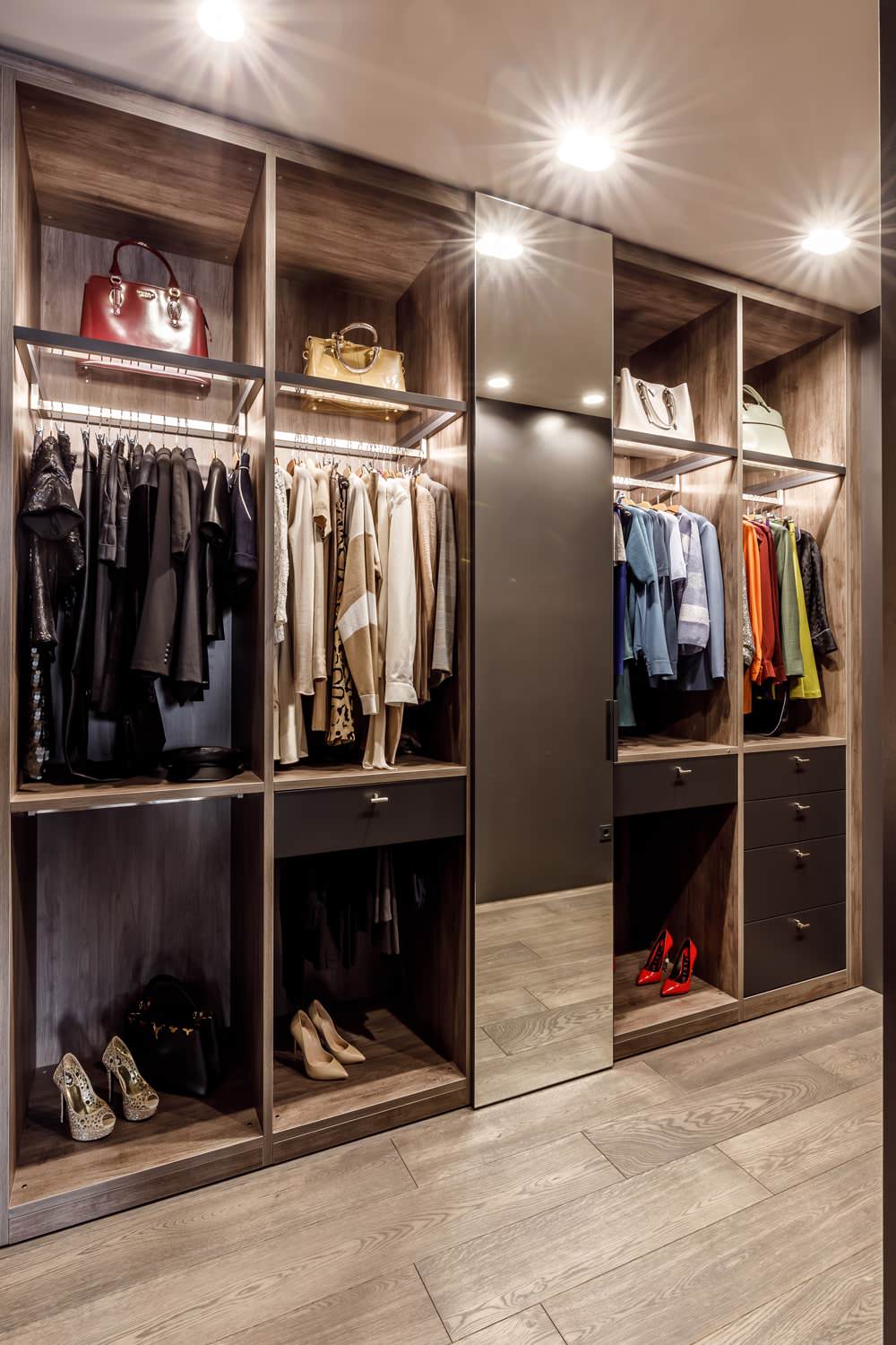 Комплексная меблировка квартиры по проекту Ивана Бутенко