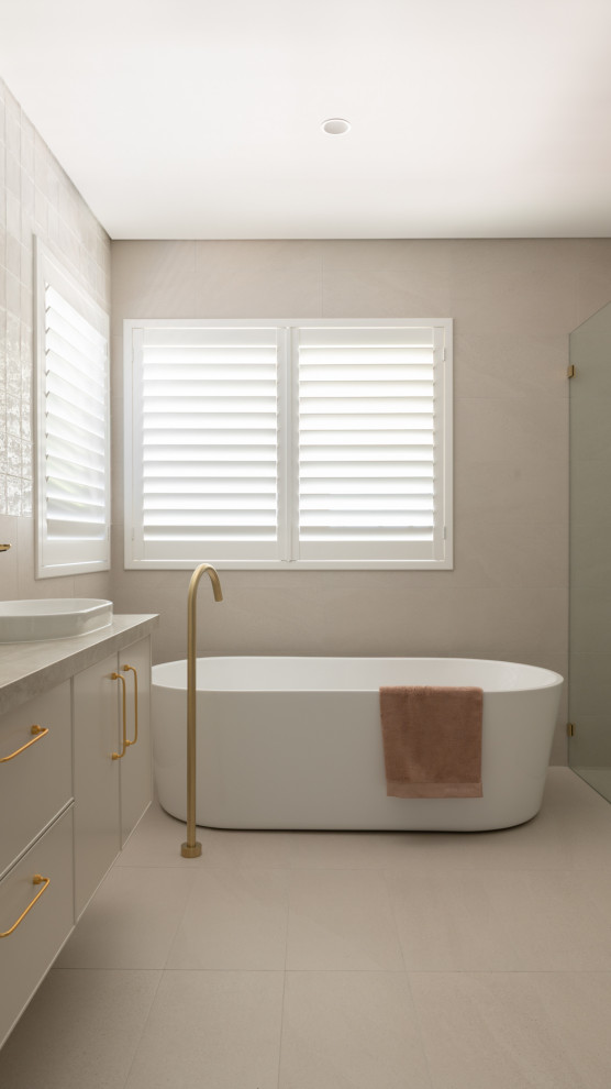 Photo of a mediterranean bathroom in Perth.