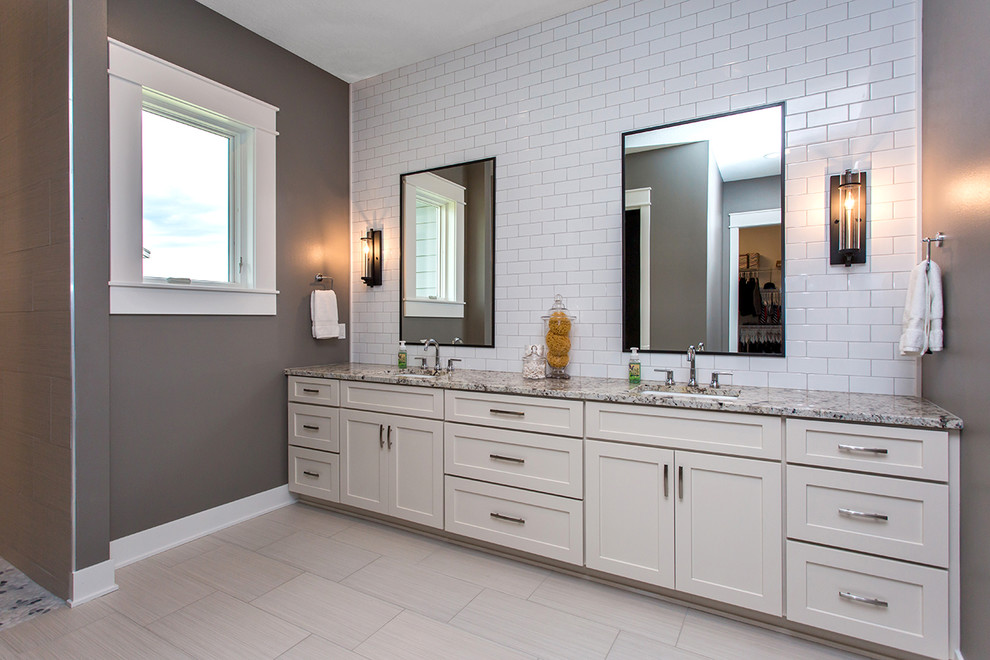 Bathroom - transitional bathroom idea