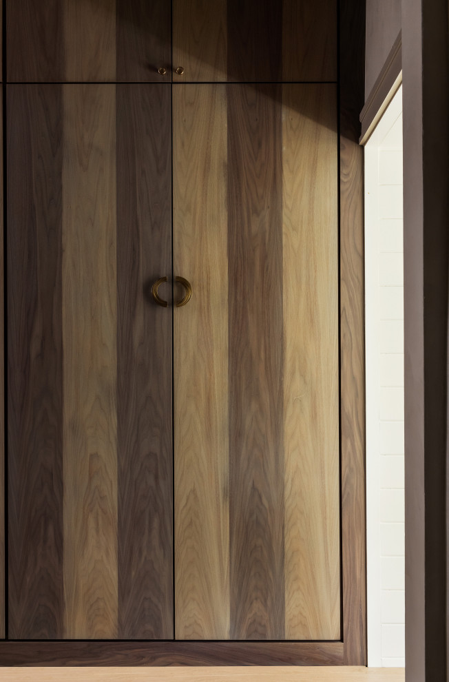 Transitional home design photo in Boston
