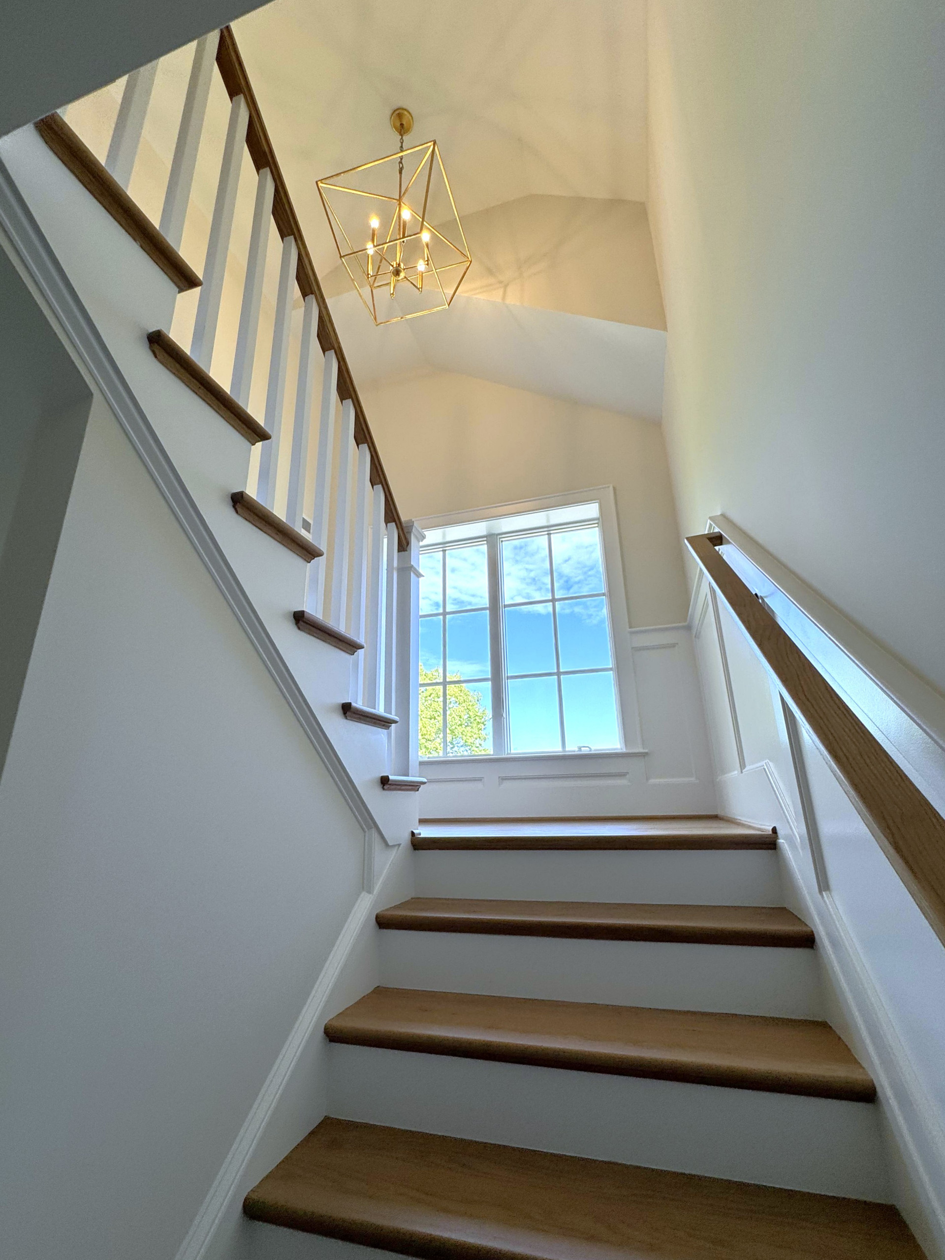 141_Timeless U Shaped Stair with Traditional Box Newels, Arlington, VA 22207