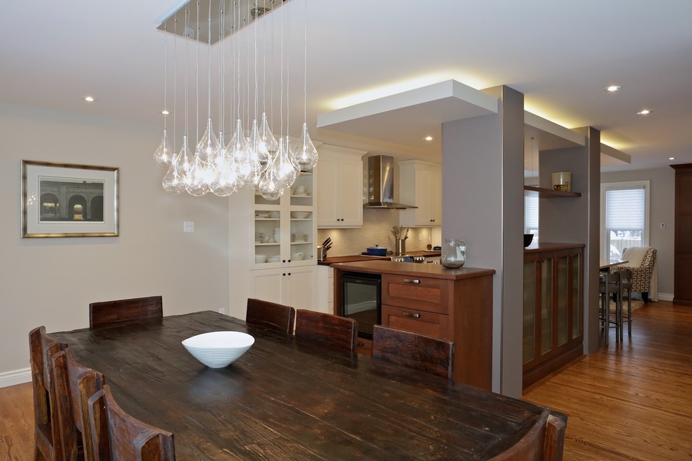 Transitional kitchen photo in Ottawa