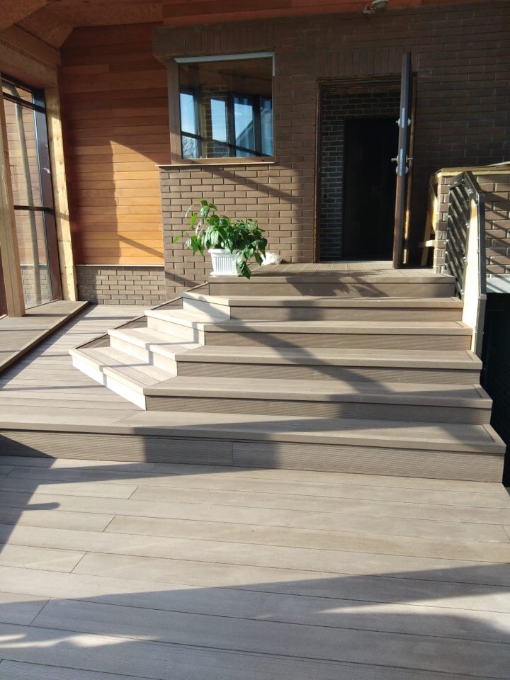 Терраса для молодого человека