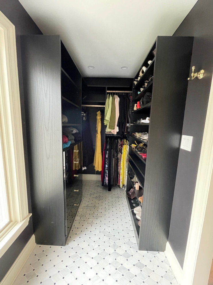 Design ideas for a traditional storage and wardrobe in Kansas City.