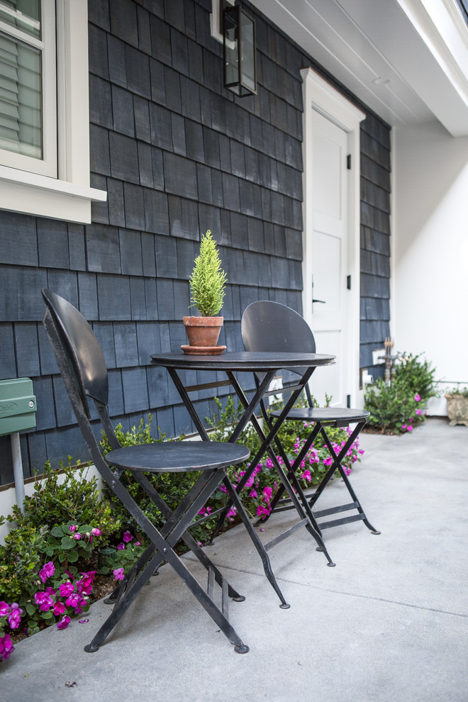 Transitional home design photo in Orange County