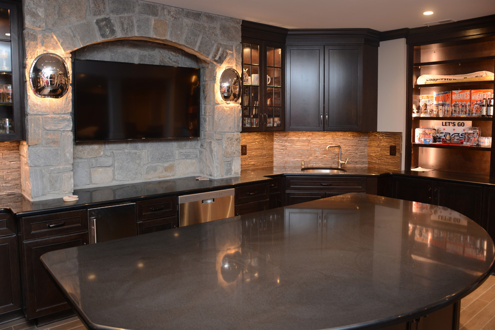 Kitchen - kitchen idea in Chicago