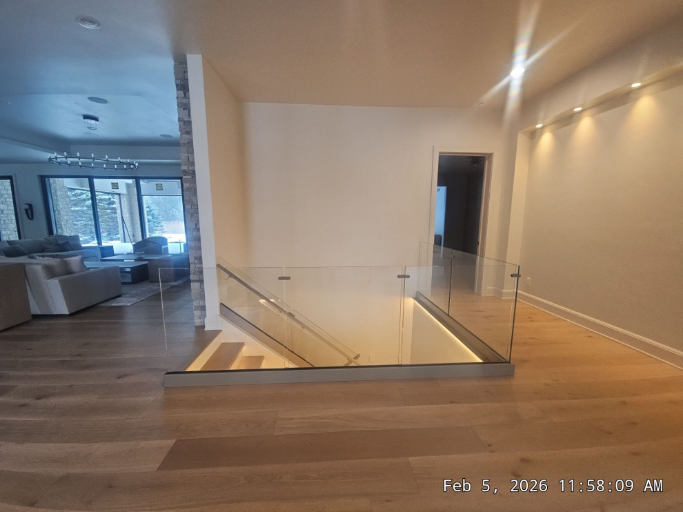 Glass railing base mounted
