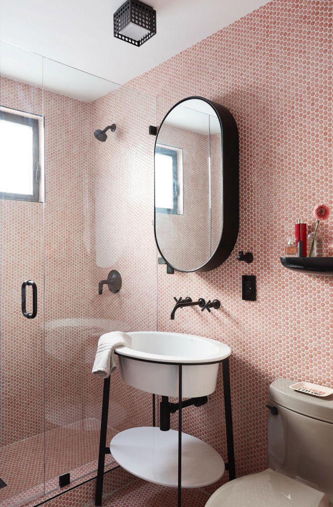 Inspiration for a bathroom remodel in Los Angeles