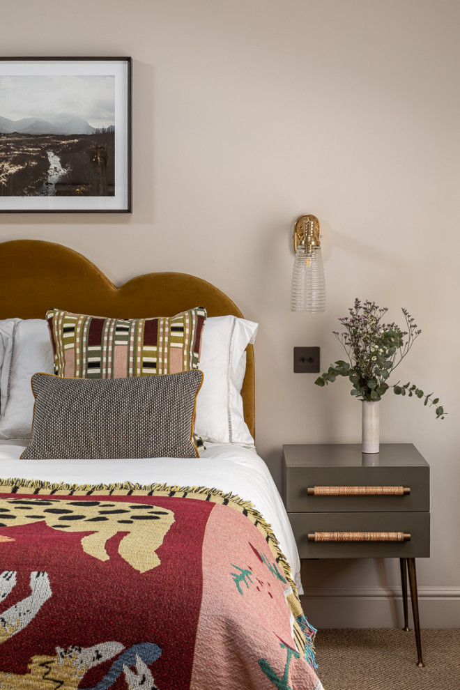 Bedroom - eclectic bedroom idea in London