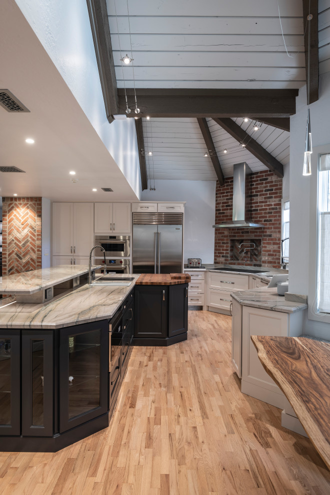 Inspiration for a transitional kitchen remodel in Phoenix