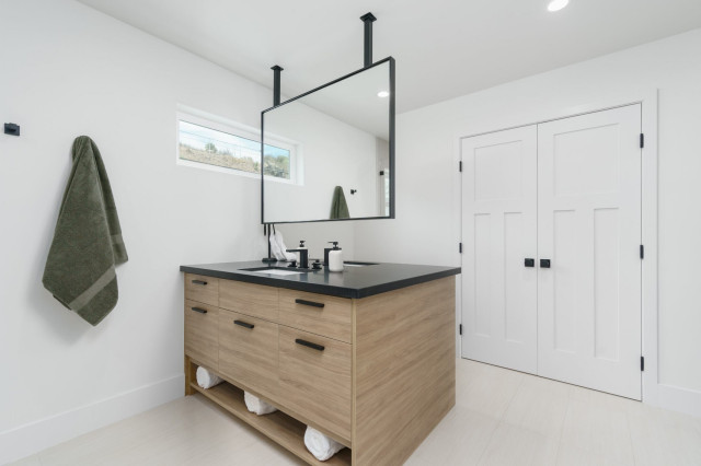 Foothill Modern moderne-salle-de-bain