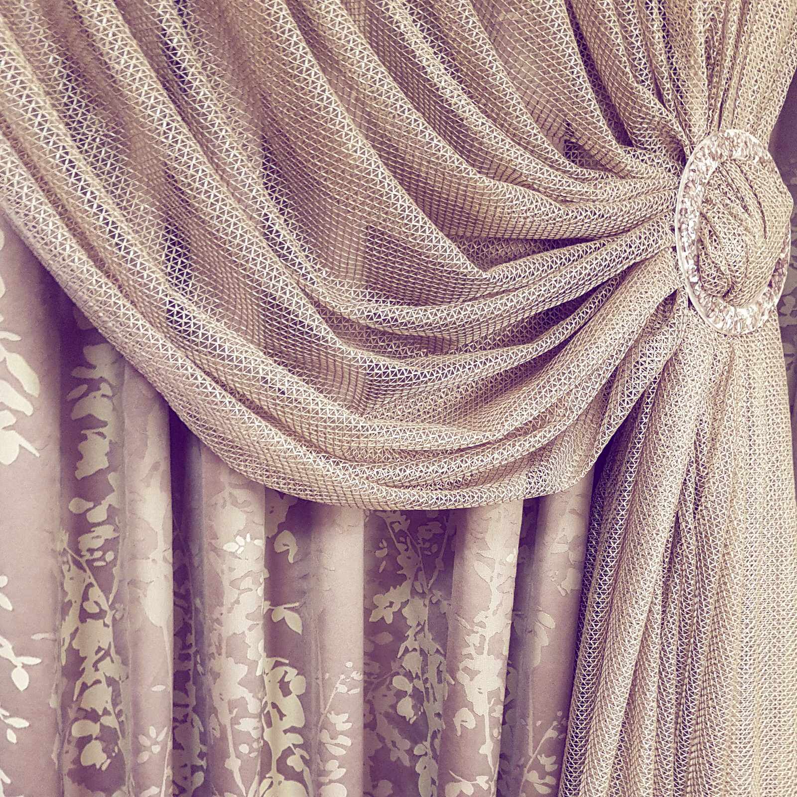 Спальня в пудровых тонах