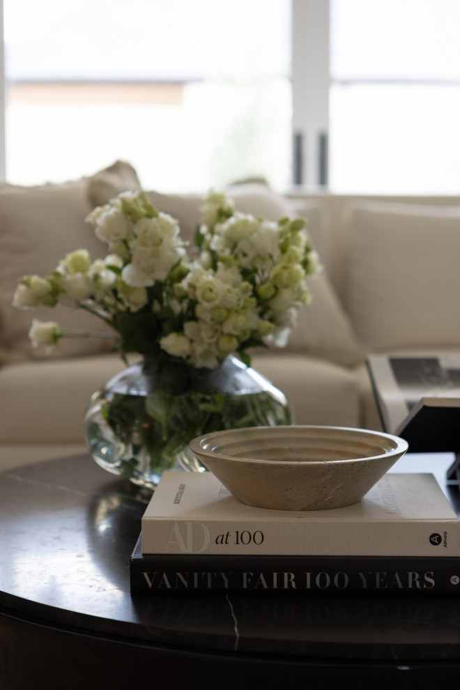 Inspiration for a transitional home design remodel in Dallas