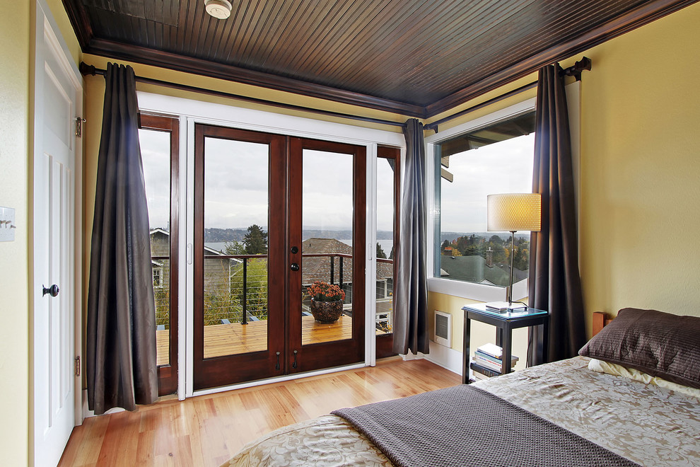 Bedroom - transitional bedroom idea in Seattle