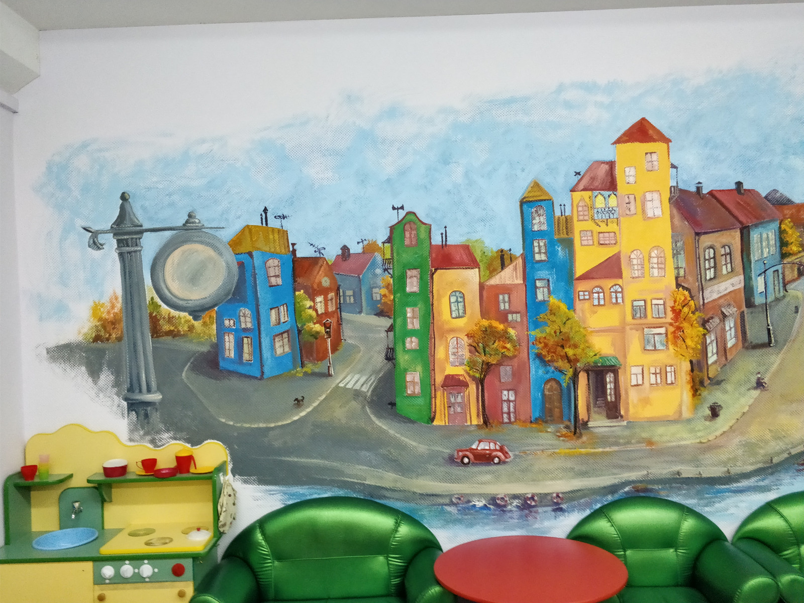 Роспись стены в детском саду