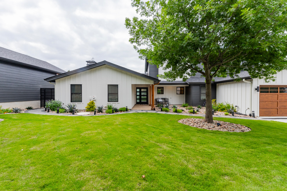 6302 Lynn Lane - Reit Above It All