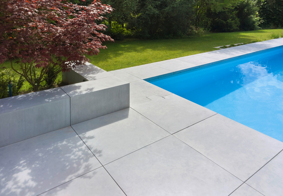 schwebende Terrasse + integrierter Pool + Sitzblock Minimalistisch