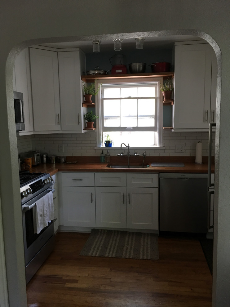 Inspiration for a small country kitchen remodel in Denver