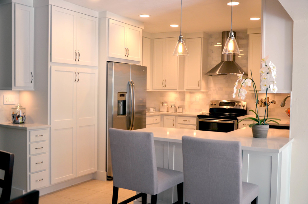 Inspiration for a transitional home design remodel in Miami