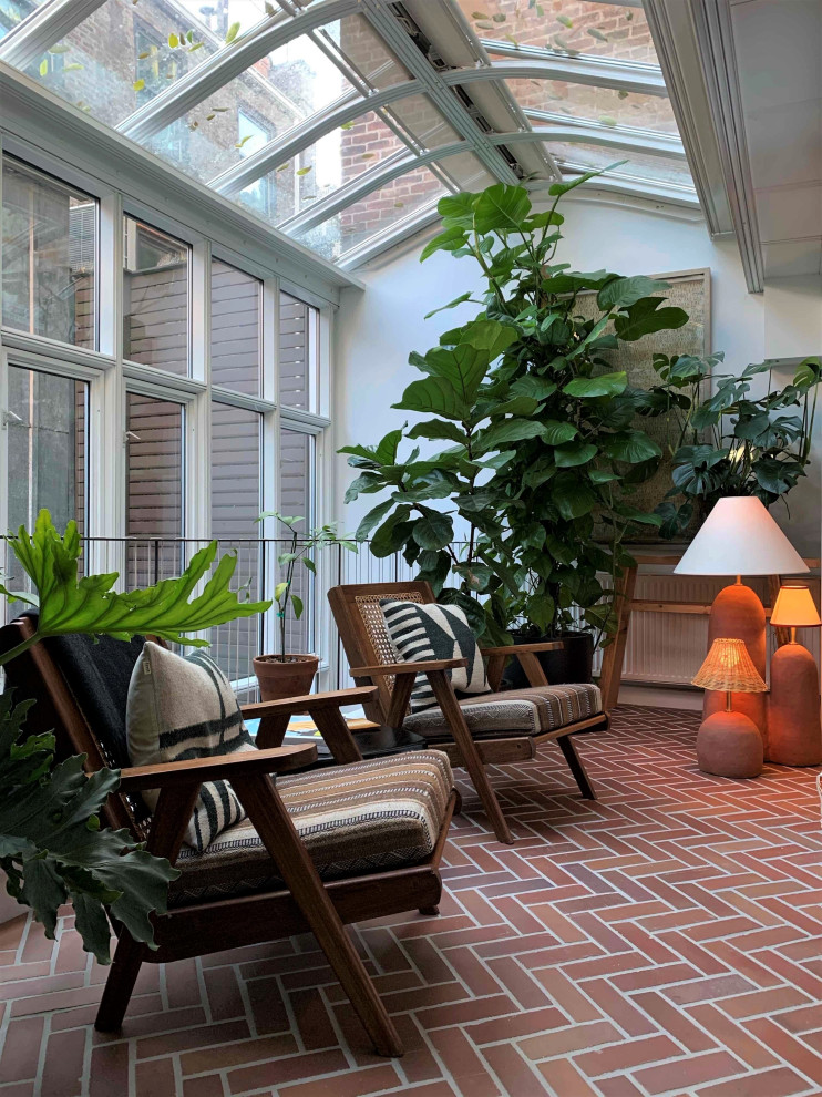 Photo of a contemporary conservatory in New York.