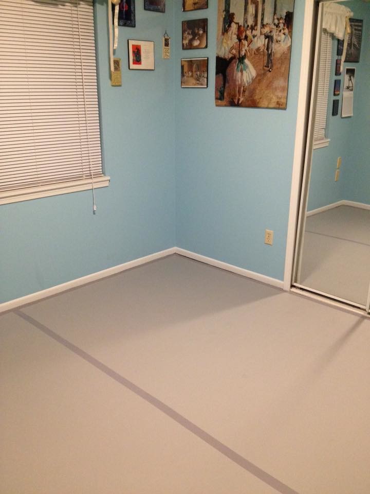 Inspiration for a mid-sized modern home yoga studio in Minneapolis with blue walls, vinyl floors and grey floor.