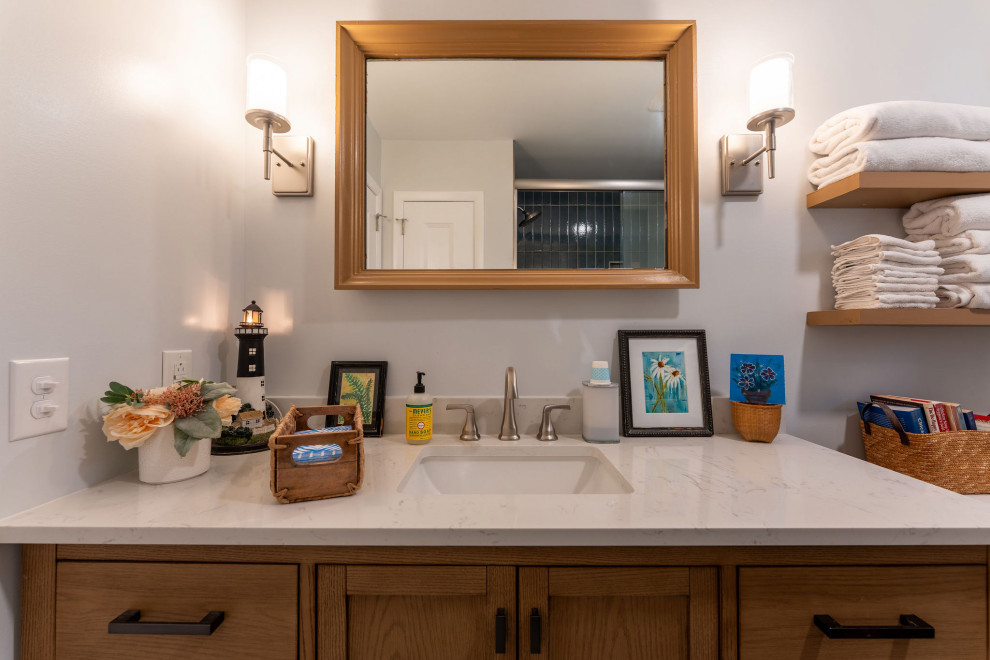 Charming Indian Lake Bathroom