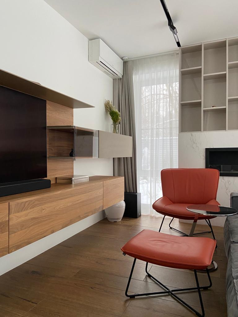 Дом молодого мужчины