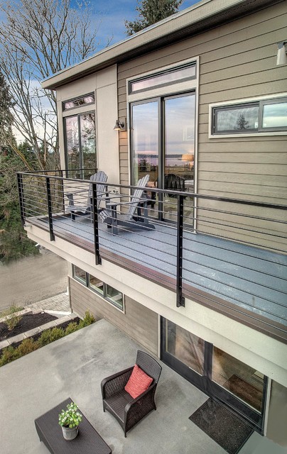 Master Suite Deck contemporary-traedaeck
