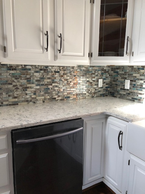 Kitchen - kitchen idea in Boston