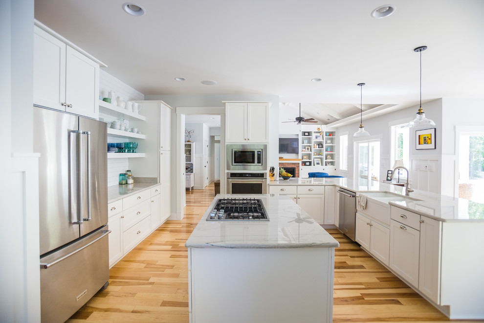 Example of a transitional kitchen design in Charlotte