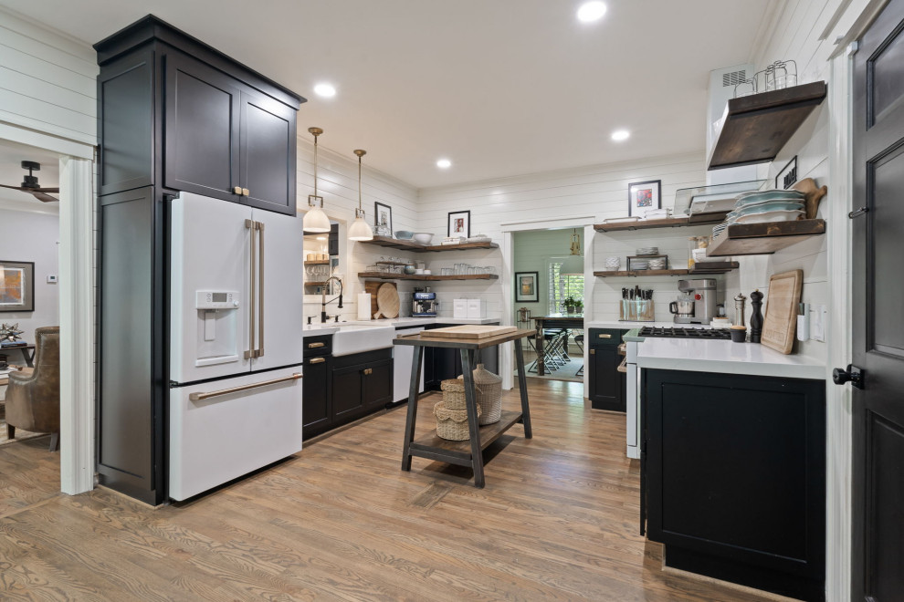 1950 River Way Drive