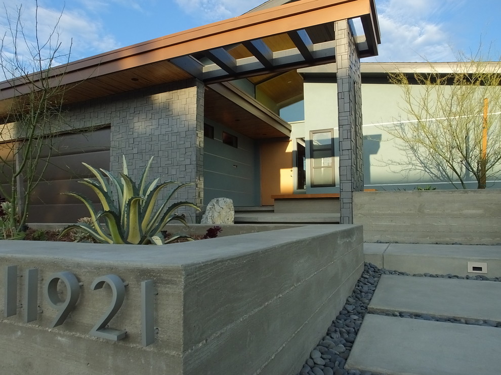 Photo of a contemporary exterior in Orange County.