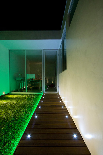 Silky Wood contemporary-deck
