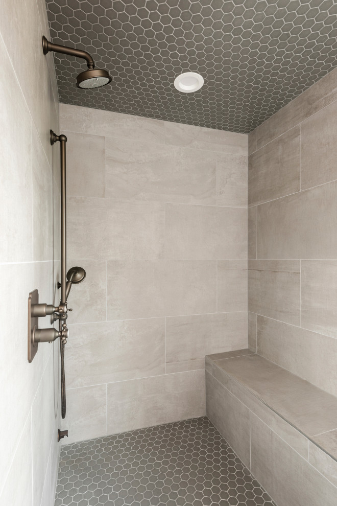 Пример оригинального дизайна: большая ванная комната в современном стиле
