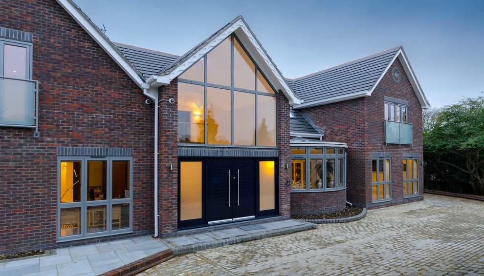 Photo of a contemporary exterior in Buckinghamshire.