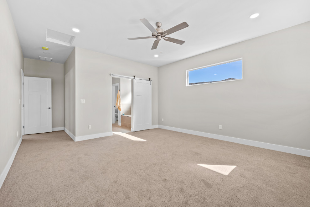 Inspiration for a mid-sized transitional home design remodel in Denver