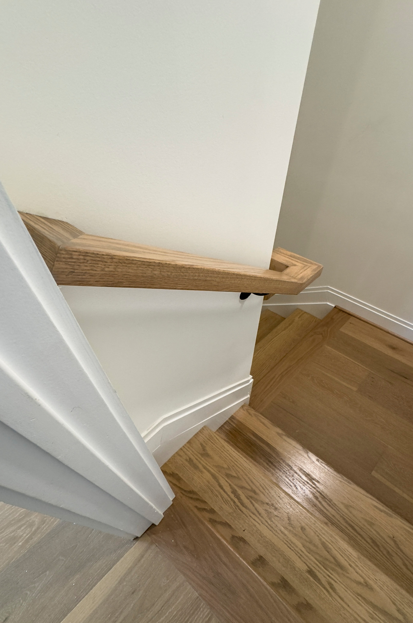 144_Attractive Transitional Staircase in Impressive Modern Home, Vienna VA 22180